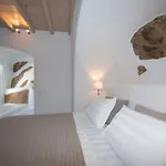 Villa Azurite With Heated Pool By Diles