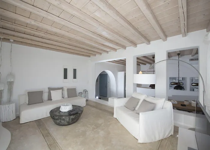 Azurite With Heated Pool By Diles فيلة بسارو