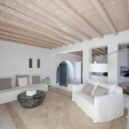 Azurite With Heated Pool By Diles Villa *