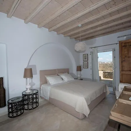 Villa Azurite With Heated Pool By Diles