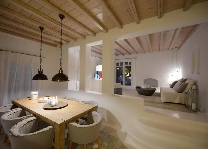 Villa Azurite With Heated Pool By Diles Psarrou