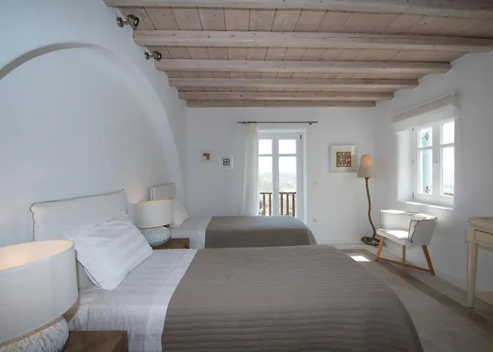 Azurite With Heated Pool By Diles Villa Psarrou