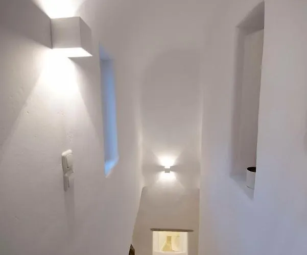 Azurite With Heated Pool By Diles * 프사로우