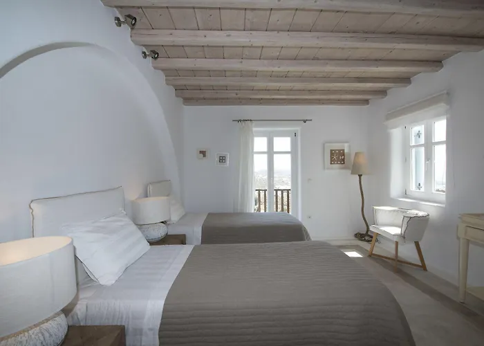 Azurite With Heated Pool By Diles Villa *